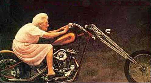 http://img68.xooimage.com/files/1/0/9/mamie-moto-1--2f901ec.jpg