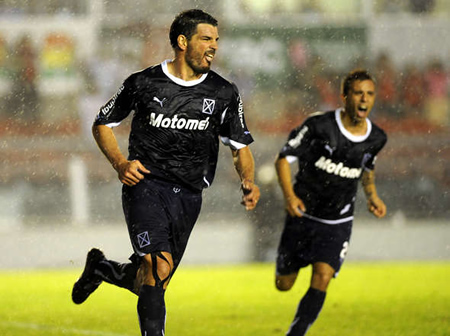 Independiente 3 - Olimpo 0